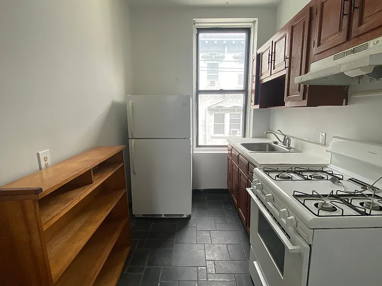 310 N 33rd St #3R — Photo 6