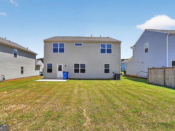 4th image of 616 Blue Ash Ct