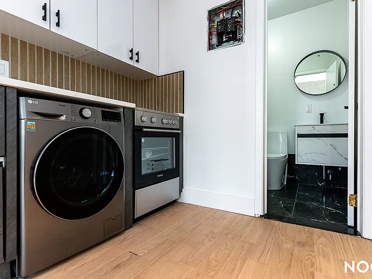 98 Moore St #4B — Photo 2