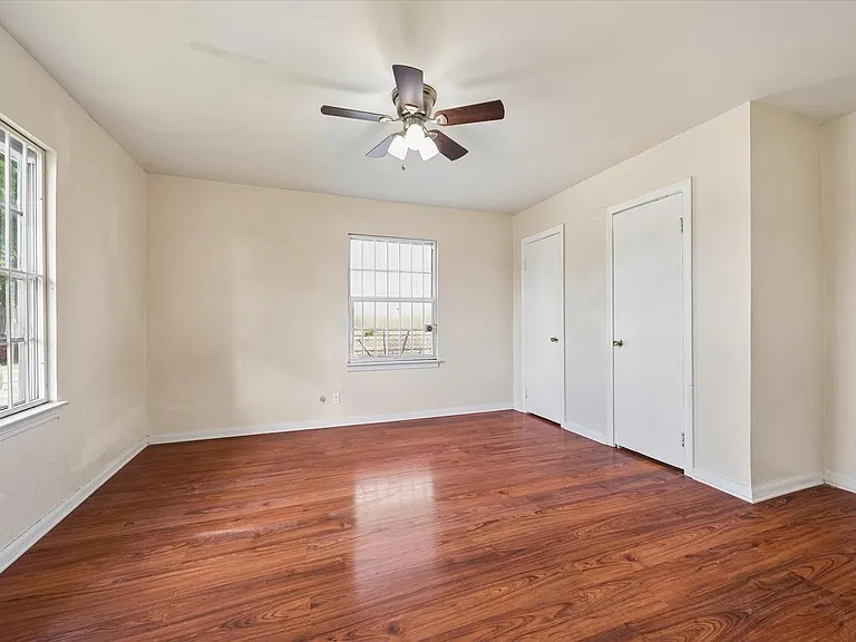 7119 Long Point Rd — Photo 11