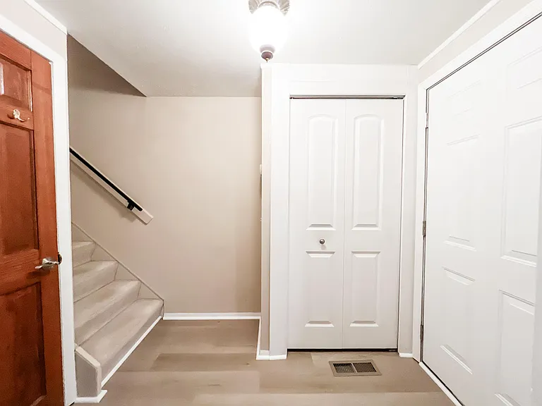 1651 Mentor Ave #101 — Photo 2