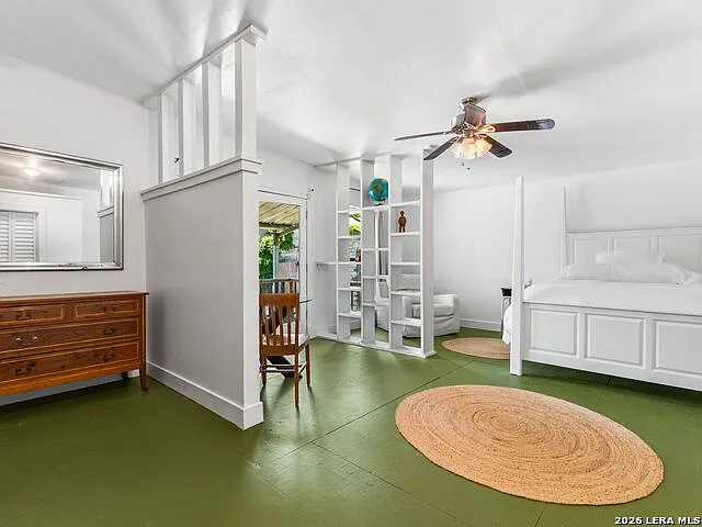 2213 N Flores St — Photo 21