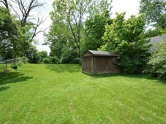 4th image of 135 Millsdale St