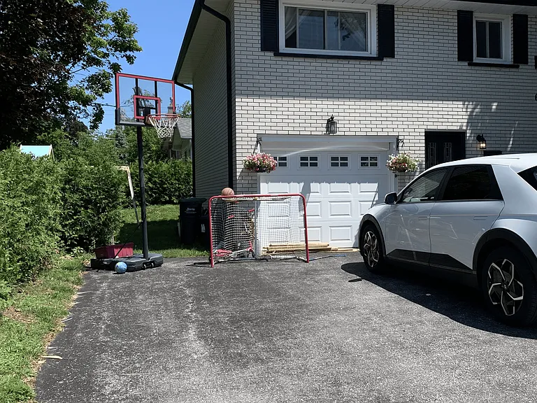 Pratt Rd — Photo 8