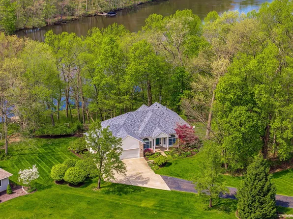 4561 River Pointe Blvd, Niles, MI 49120
