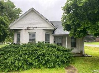 205 S 25th St, Louisiana, MO 63353
