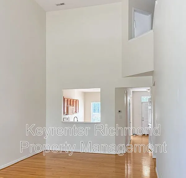 5904 Chapel Lawn Ter — Photo 6
