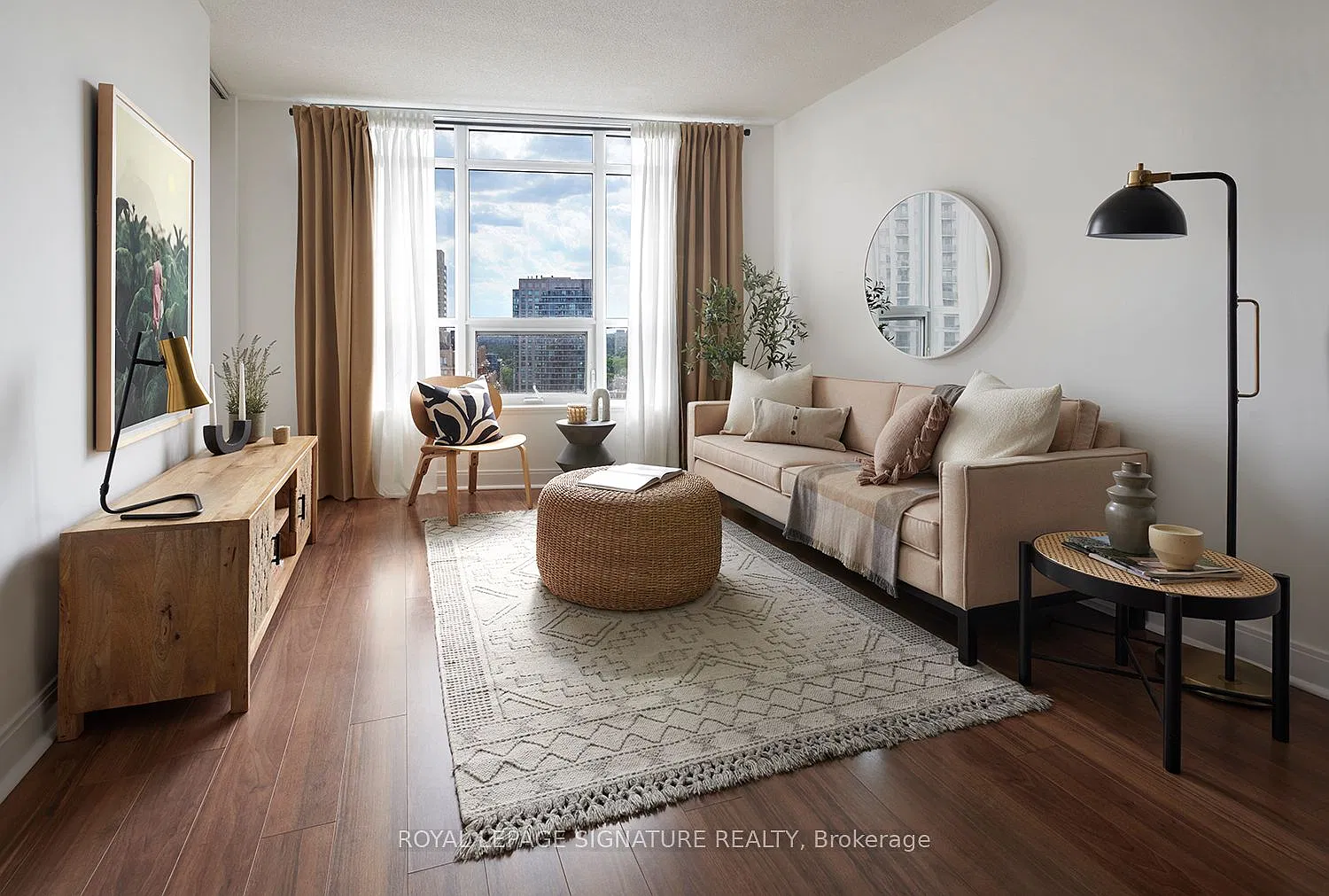 3 bed, $3,285 — Photo 1