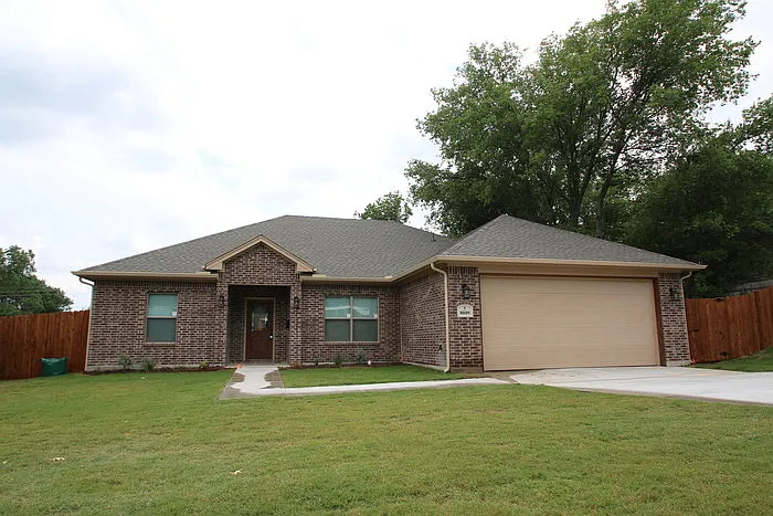 8009 Bangor Dr — Photo 7