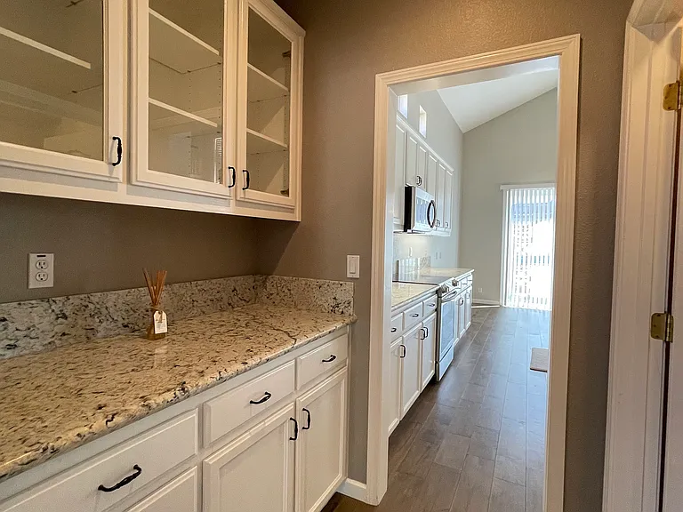 1246 Poppy Hills Ln — Photo 7