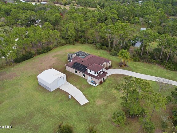 4th image of 1870 Cypress Lake Dr