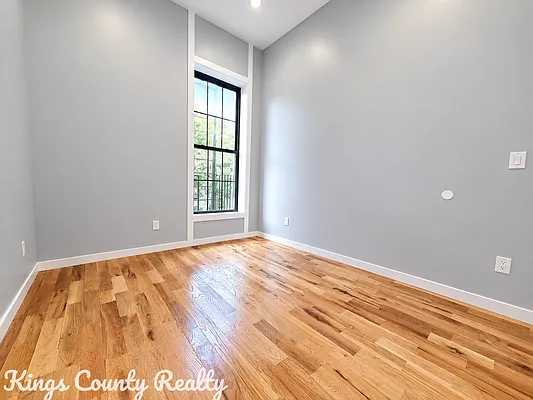 Bedroom, photo 3