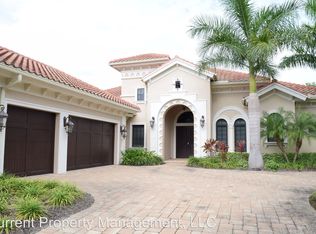8592 Majorca Ln, Naples, FL 34114