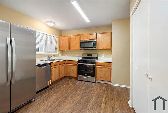6114 Elton Knolls St — Photo 5