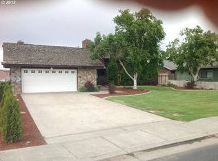 156 Rio Senda St, Umatilla, OR 97882