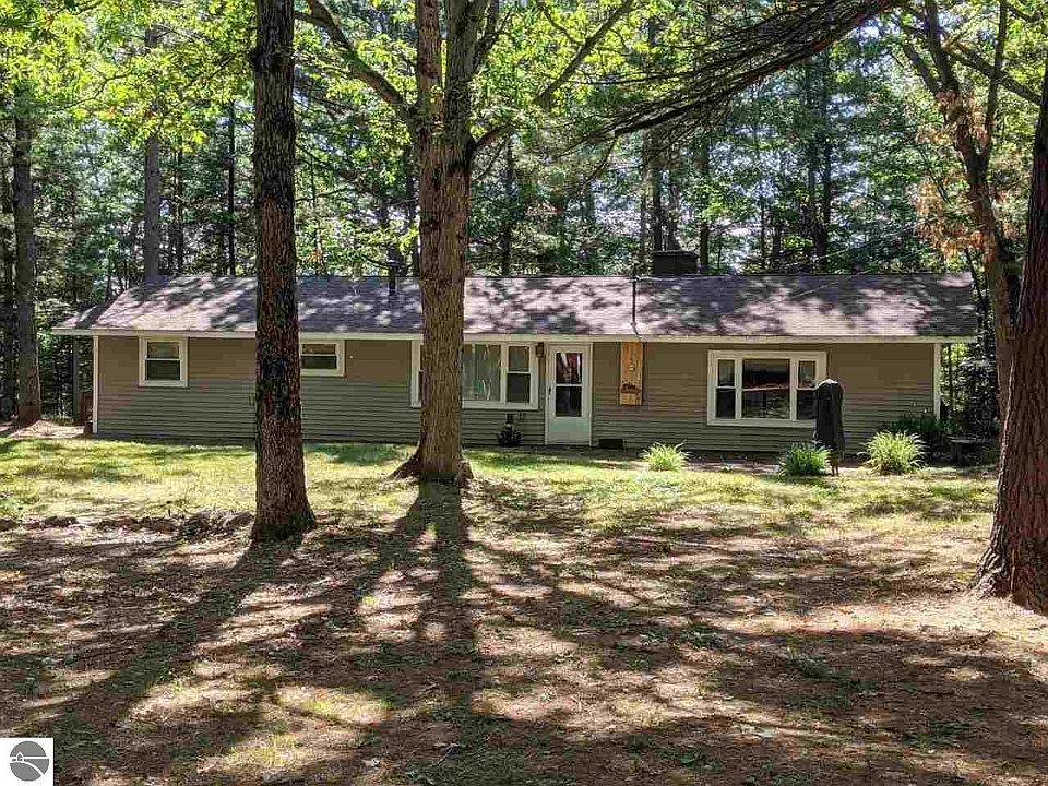 1st image of 3980 Tall Oak Dr
