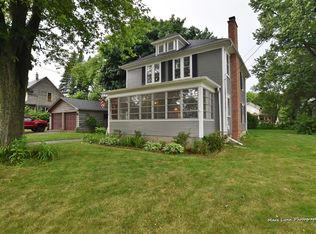 411 Walnut St, Batavia, IL 60510