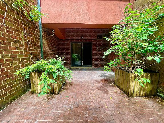 4th image of 449 W 44th St APT C
