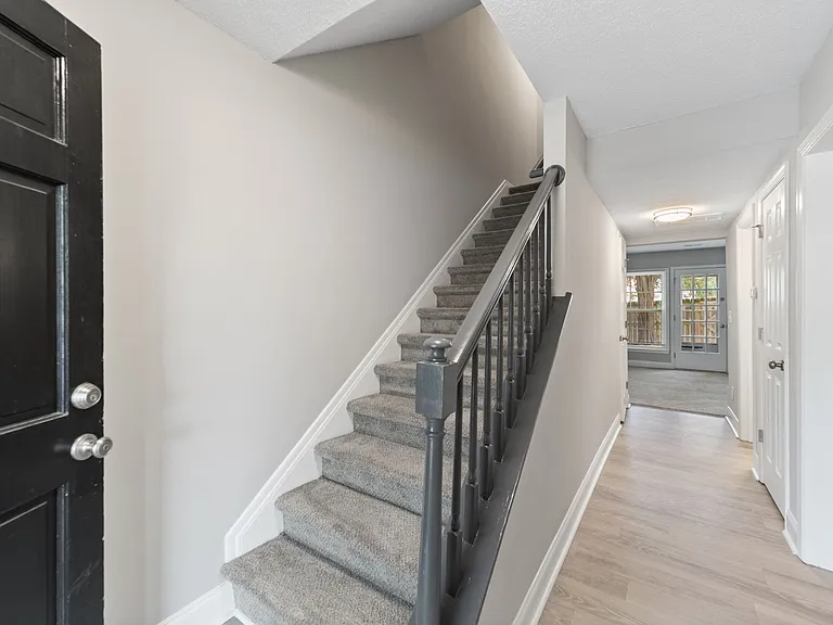 3227 Regents Park Ln #C — Photo 7