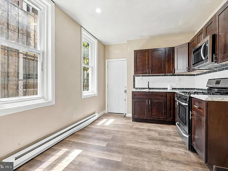 3114 Custer St — Photo 4