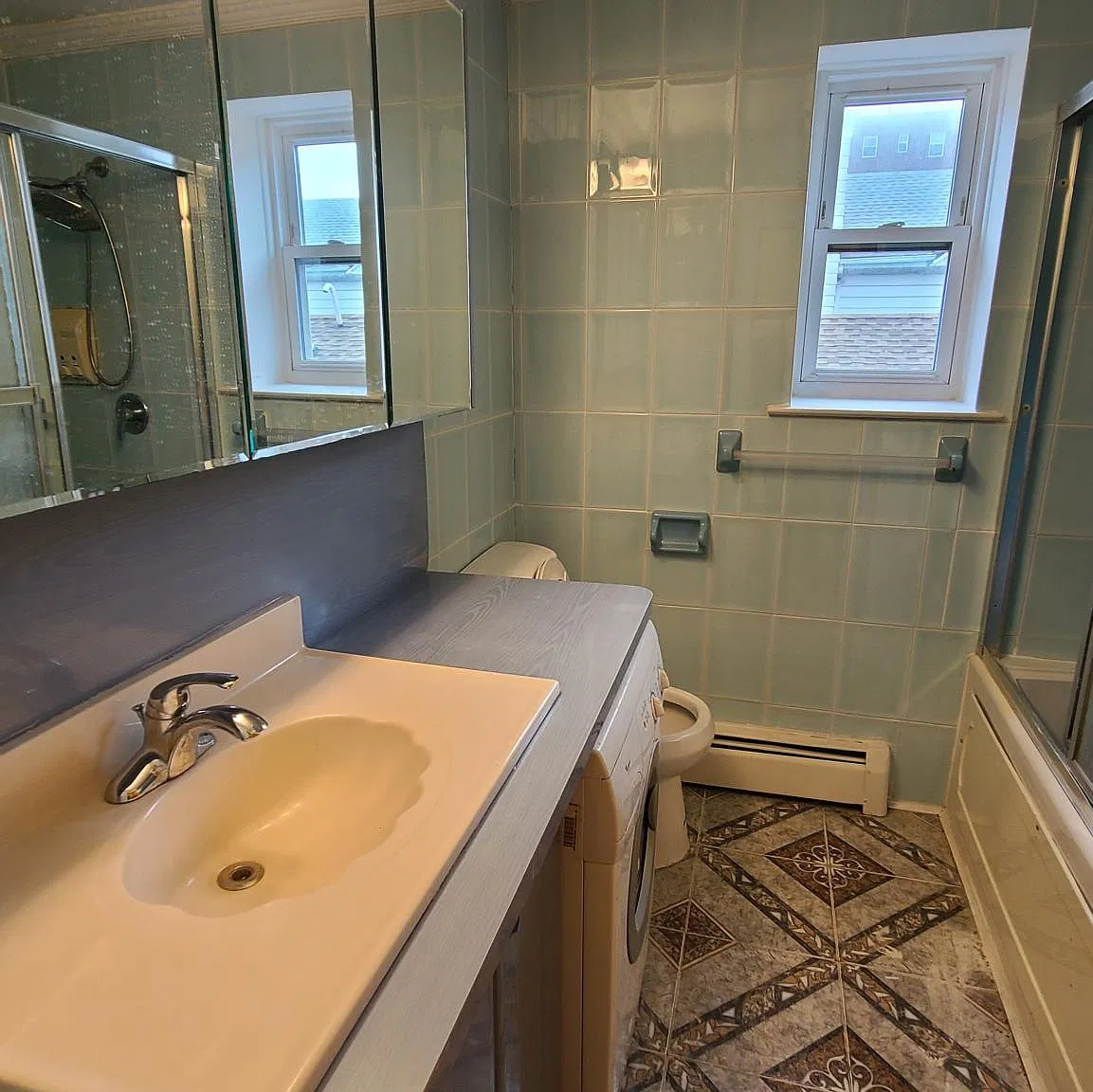3 bed, 1.5 bath, $3,800 — Photo 3