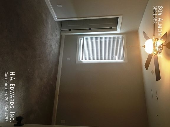 3rd image of 804 Almon Ave
