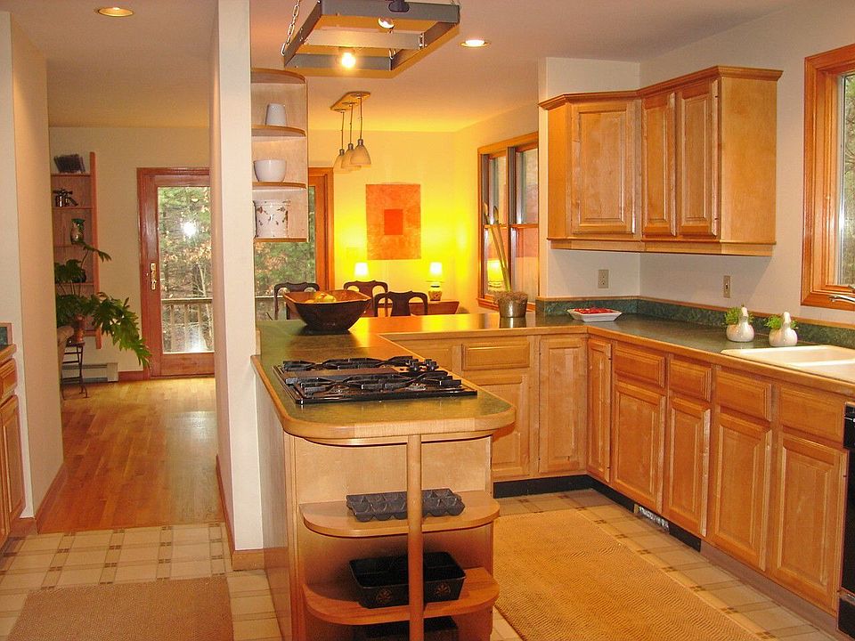 Tons of Cabinets
