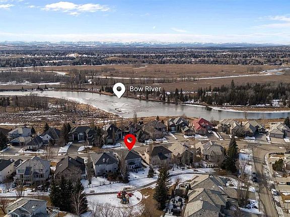 2nd image of 39 SW Mount Douglas Point SE