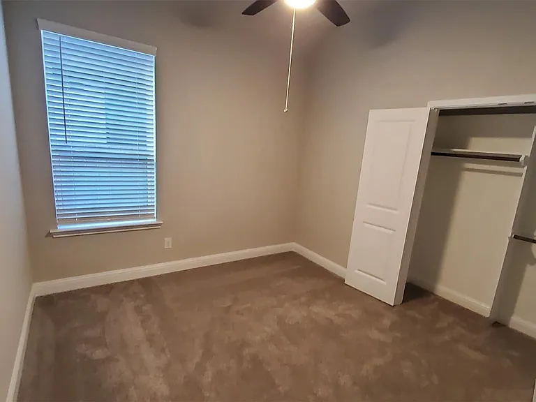 2106 Grapewood Ln — Photo 9