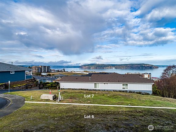 4th image of 4919 N Villard Street