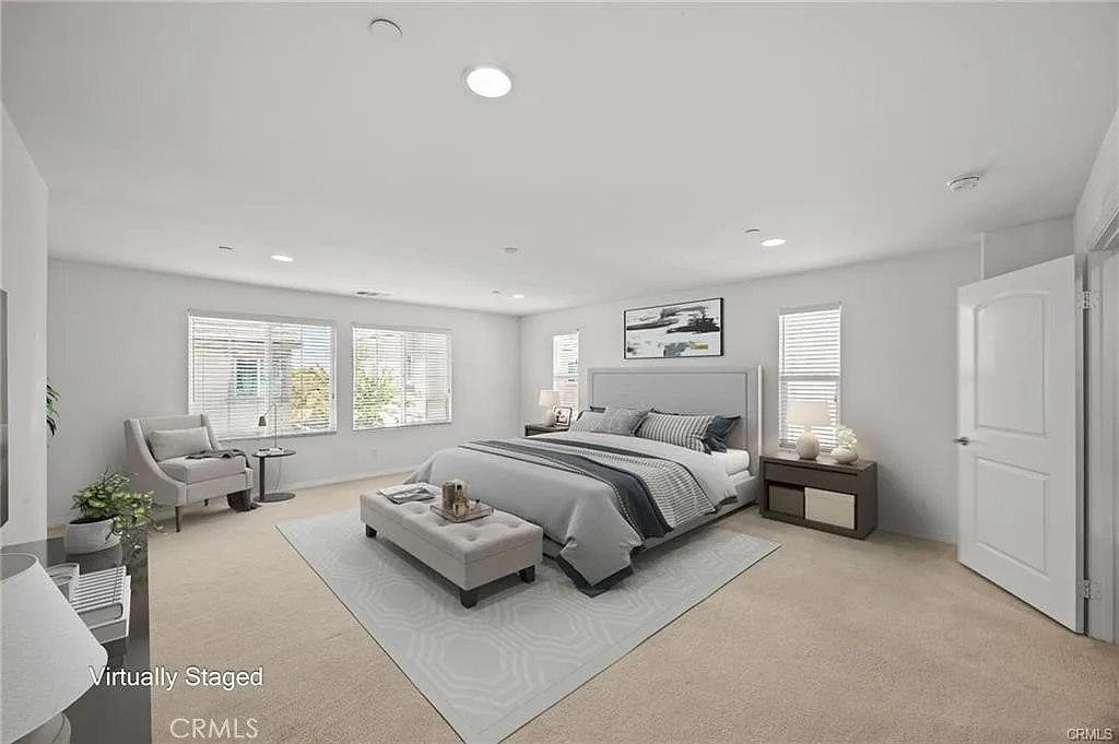 4 bed, 2.5 bath, 2180 sqft, $3,700 — Photo 4