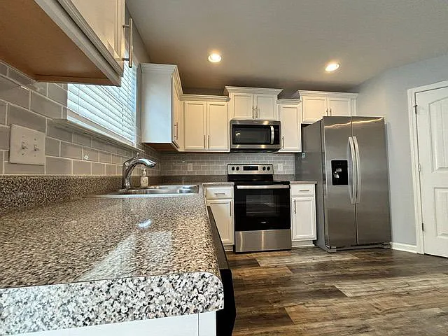 2352 Date Dr — Photo 6