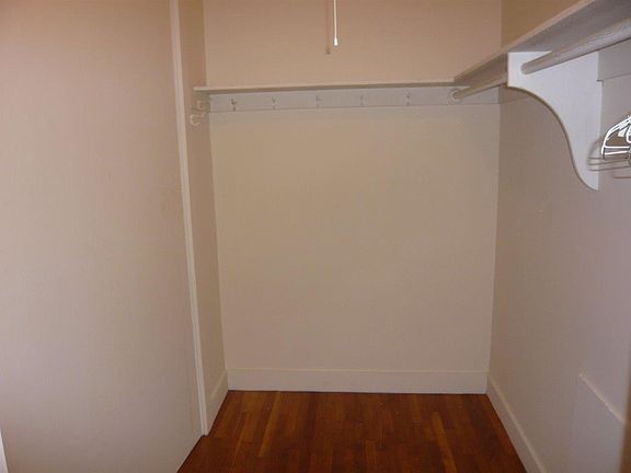 4th image of 184 Funston Ave #11