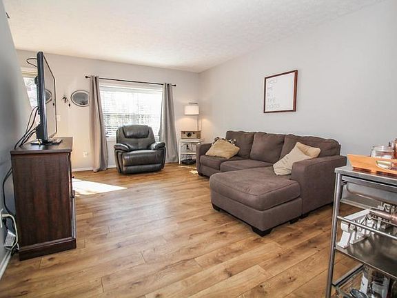 4th image of 4654 Orwell Dr