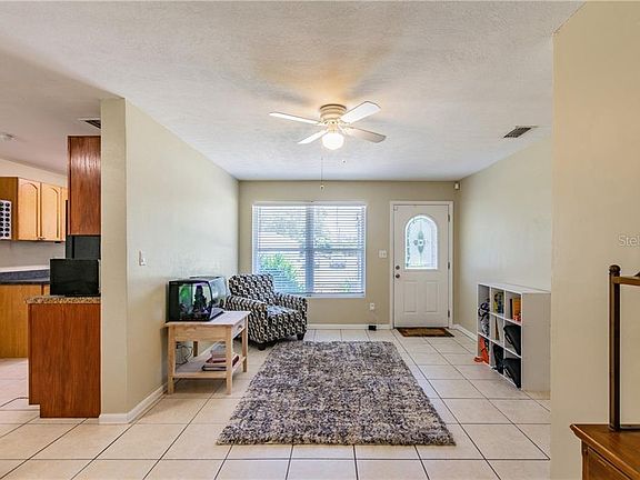 3rd image of 102 Temple Dr