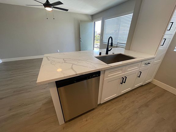 5th image of 3162 Monroe Ave #29