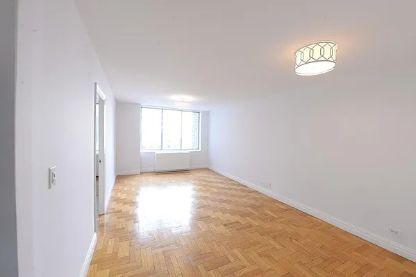 Rented by Peter Ashe | media 1