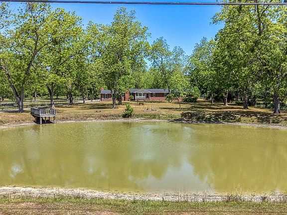 2nd image of 1011 Nelms Rd