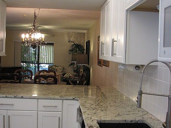 4th image of 10021 Maddox Ln APT 103