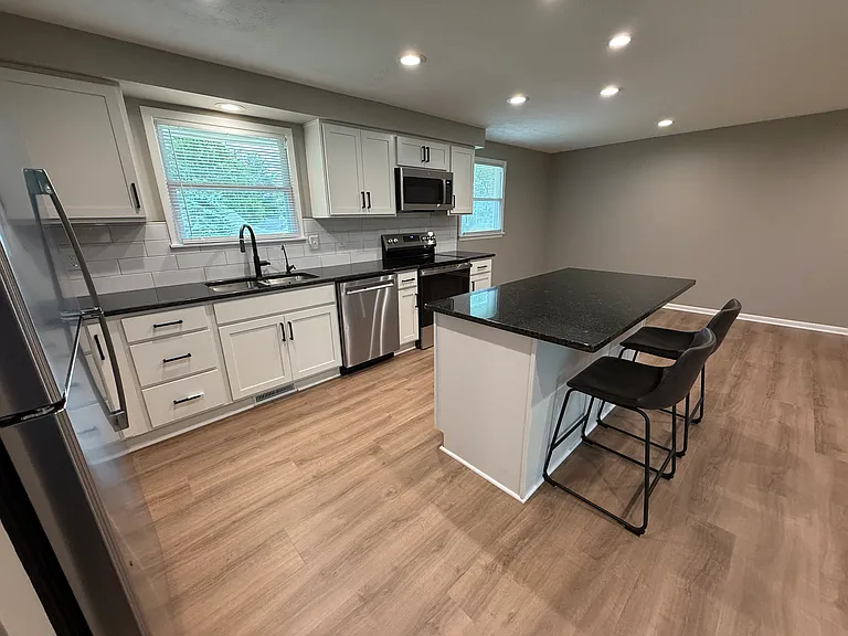 8122 Oyler Cir NW #8122 — Photo 7