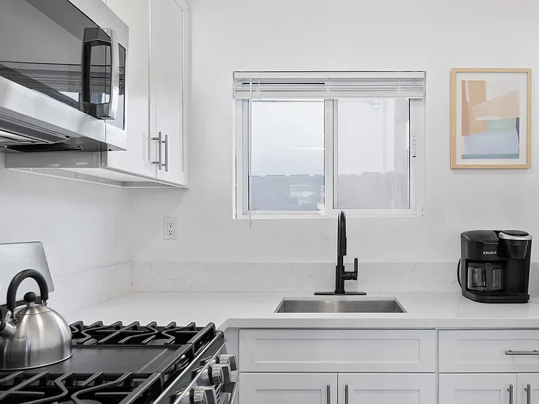 1017 Hornblend St — Photo 12