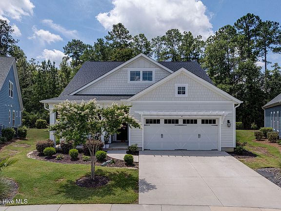 2nd image of 4922 Glen Garden Circle
