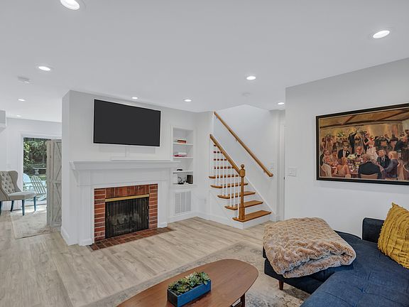 Living Room with Fireplace & Built-Ins