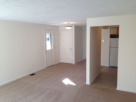 3rd image of 319 Willowbrooke Dr