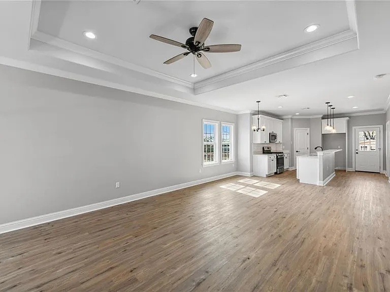 216 Trudeau Dr — Photo 3