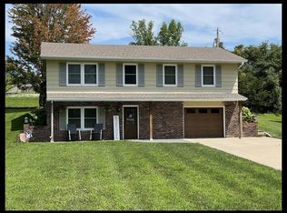 811 Overbrook Dr, Macon, MO 63552