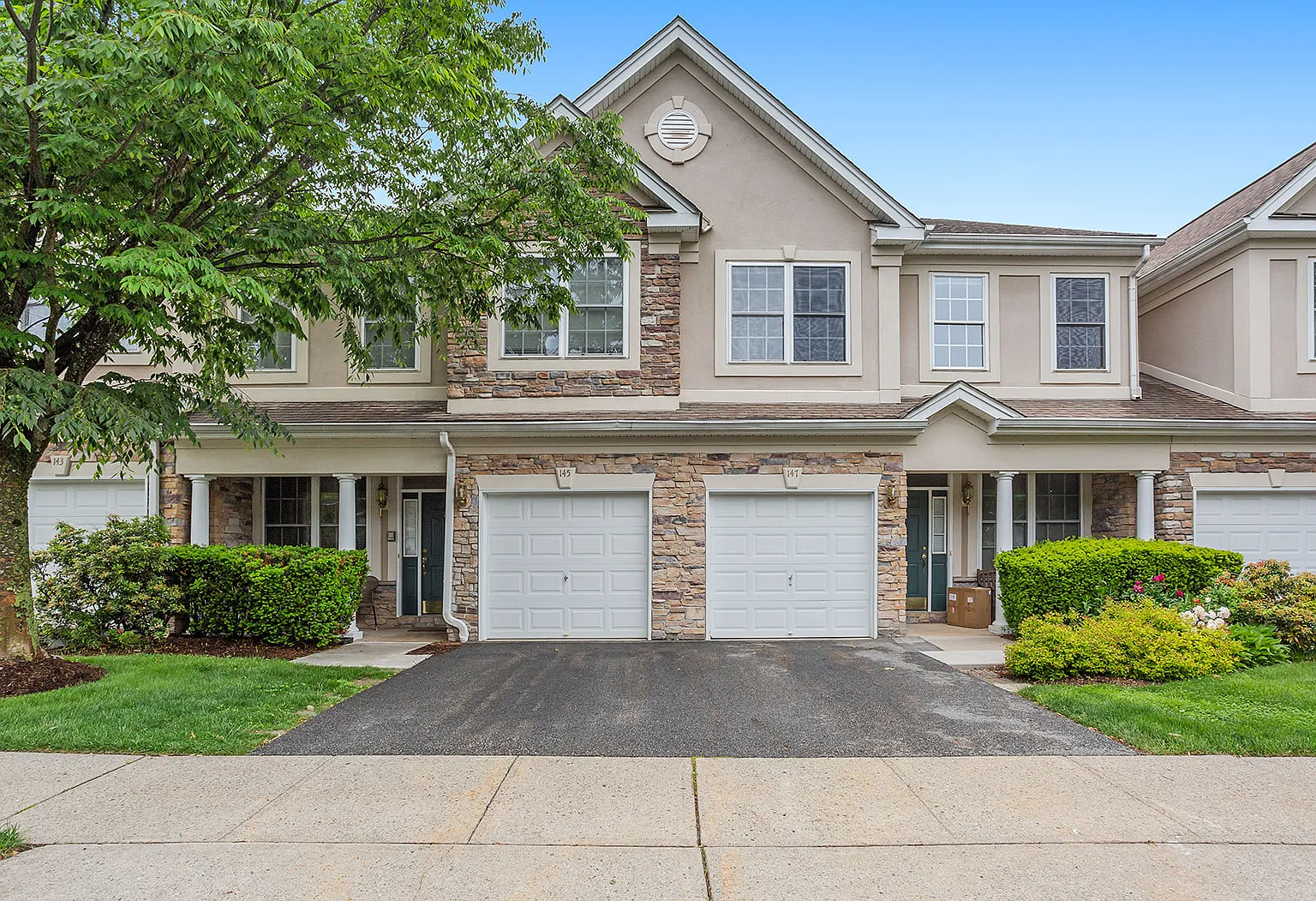 3 bed, 2.5 bath, 2146 sqft, $4,000 — Photo 1