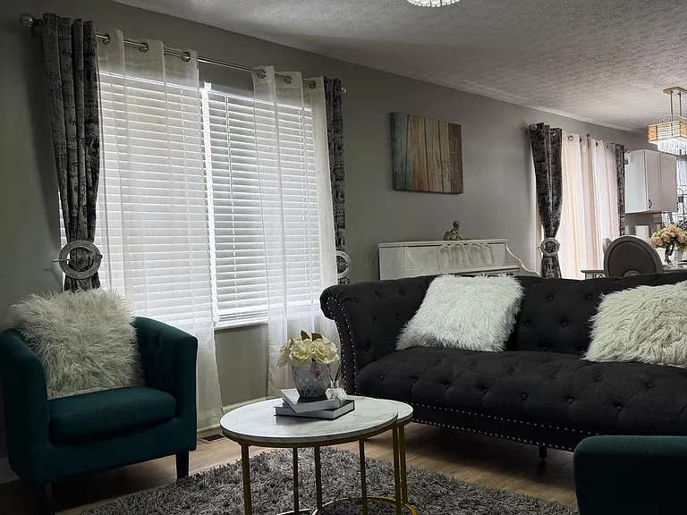 8305 Crete Ln — Photo 18