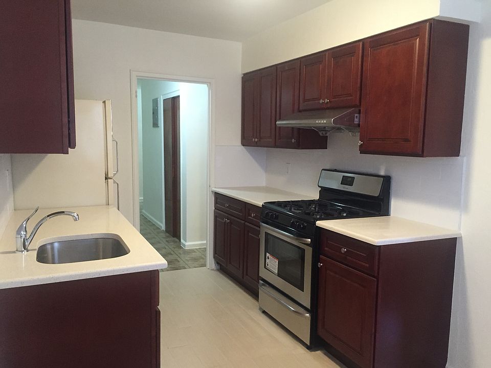 1st image of 2312 124th St #1FL
