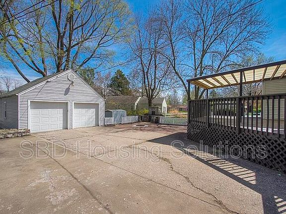 2nd image of 6813 Hawthorne Ave
